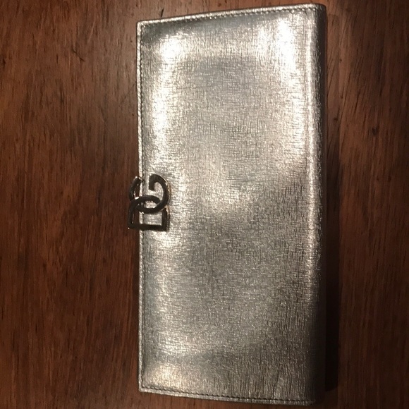 Dolce and Gabbana wallet. Never used! - Picture 2 of 4